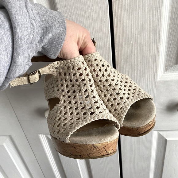 mudd cork sandals